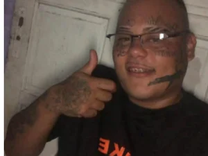 Jovem é morto a tiros no bairro Chã de Bebedouro, em Maceió