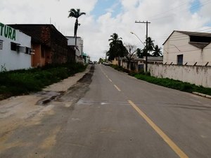 Moradores pedem sinalização e quebra-molas para rua Coruripe, no bairro Canaã