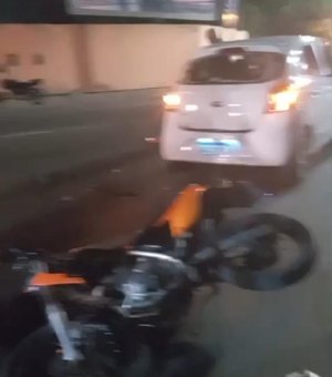 Colisão entre carro e moto deixa motociclista morto na Avenida da Paz
