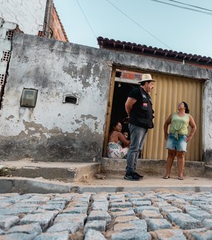 Gilberto Gonçalves fiscaliza obras de pavimentação no Parque dos Eucaliptos