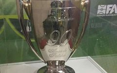 Troféu para o campeão alagoano 2017