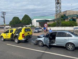 Motorista embriagado é preso após colidir em viatura da Força Tarefa, em Teotônio Vilela