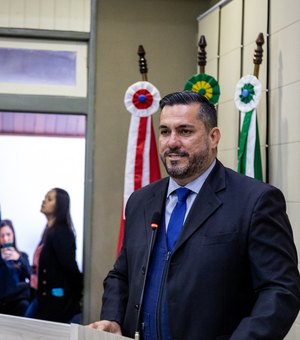Leonardo Dias “convida” Renan Calheiros a conhecer realidade das UPAs