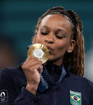 Histórico: Rebeca Andrade é ouro no solo da ginástica