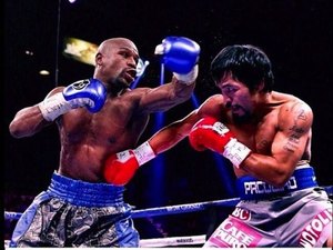 Mayweather perde cinturão conquistado em superluta contra Pacquiao