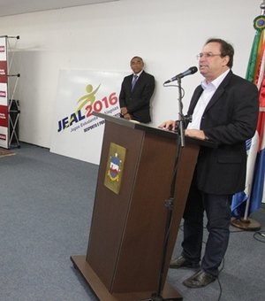 Secretário da Educação anuncia a construção de mais 37 quadras esportivas em Alagoas