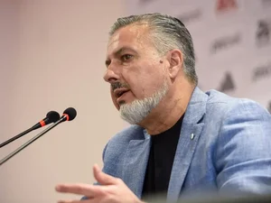 Jornalista discorda de declaração de novo diretor do Flamengo em primeira coletiva