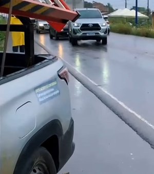 Engavetamento com carro da Equatorial e outros três veículos complica trânsito na AL-110