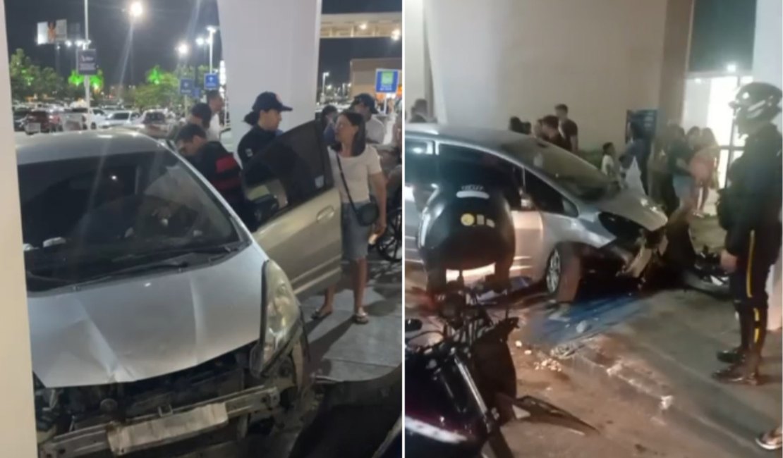 [Vídeo] Carro invade estacionamento e atinge entrada de shopping no Benedito Bentes