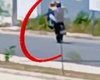 ﻿Videomonitoramento flagra manobras perigosas na rua e homem tem moto apreendida em Delmiro