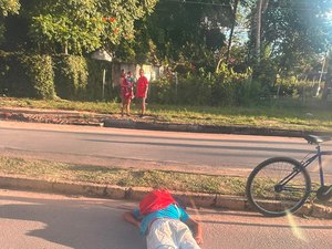 Ciclista embriagado sofre queda de bicicleta em São Miguel dos Campos e é levado para UPA