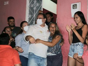 Durante caravanas, Luciano Barbosa percorreu mais de 50 bairros e povoados de Arapiraca