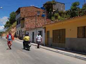 Ex- marido não paga pensão, ameaça e arromba porta da casa, mas acaba preso 