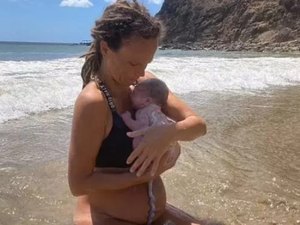 Vídeo: Mulher dá à luz no oceano e vídeo viraliza