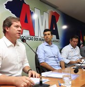 Marx Beltrão reafirma pré-candidatura ao Senado em evento na AMA