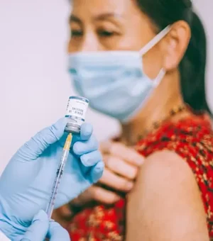 Alagoas registra 28,77% da população completamente vacinada contra a Covid-19