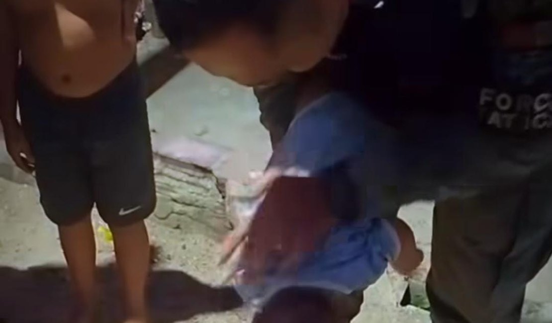 [Vídeo] Policial militar salva bebê de quatro meses engasgado em Rio Largo