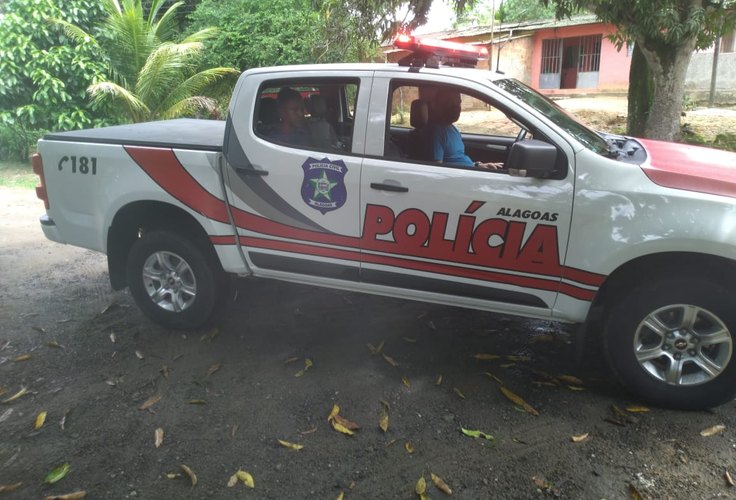 Policiais civis de Messias prendem em flagrante homem acusado de espancar os pais e ameaça-los de morte