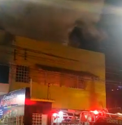 [Vídeo] Hotel Casarão pega fogo em Palmeira dos Índios