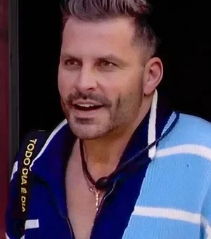 Saiba o estado de saúde de Henri Castelli após deixar o BBB 26