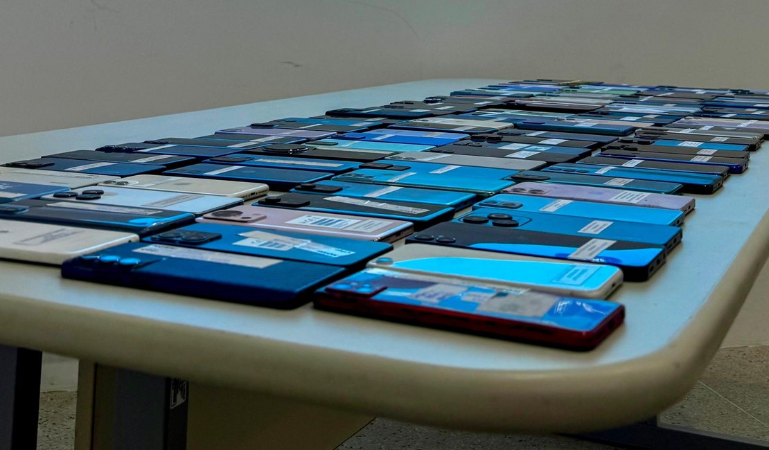 Segurança Pública restitui 75 celulares recuperados no primeiro dia de mutirão de entregas