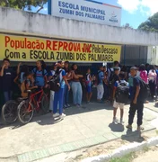 Pais e alunos protestam contra precariedade na Escola Zumbi dos Palmares em Maceió