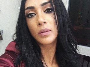 Amanda Djehdian exibe cicatriz de cirurgia: 'Sem gordurinha'