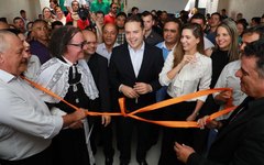 Governador Renan Filho e Reitor Jairo Campos participaram da inauguração