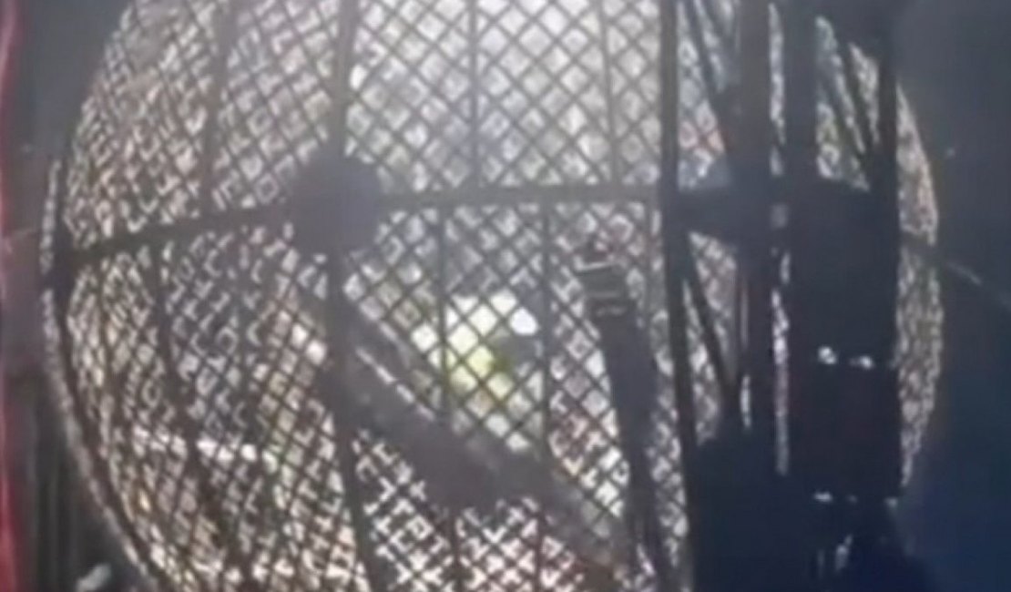 Homem é trancado em 'globo da morte' após tentar furtar circo em Penedo