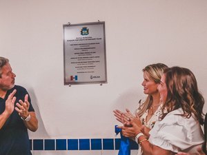 Prefeita Ceci Rocha entrega reforma de escola e nova sede do Caps em Atalaia com presença de Arthur Lira