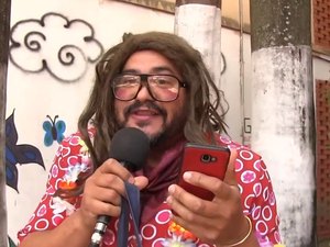 Professor cria personagem divertido para visitar estudantes e evitar evasão escolar