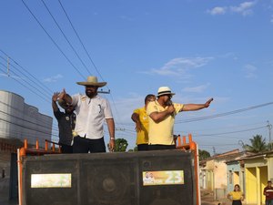 Vice de Héctor Martins percorre bairros mostrando a importância de votar no candidato do Cidadania