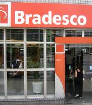 Agência bancária tem monitores furtados em Maceió