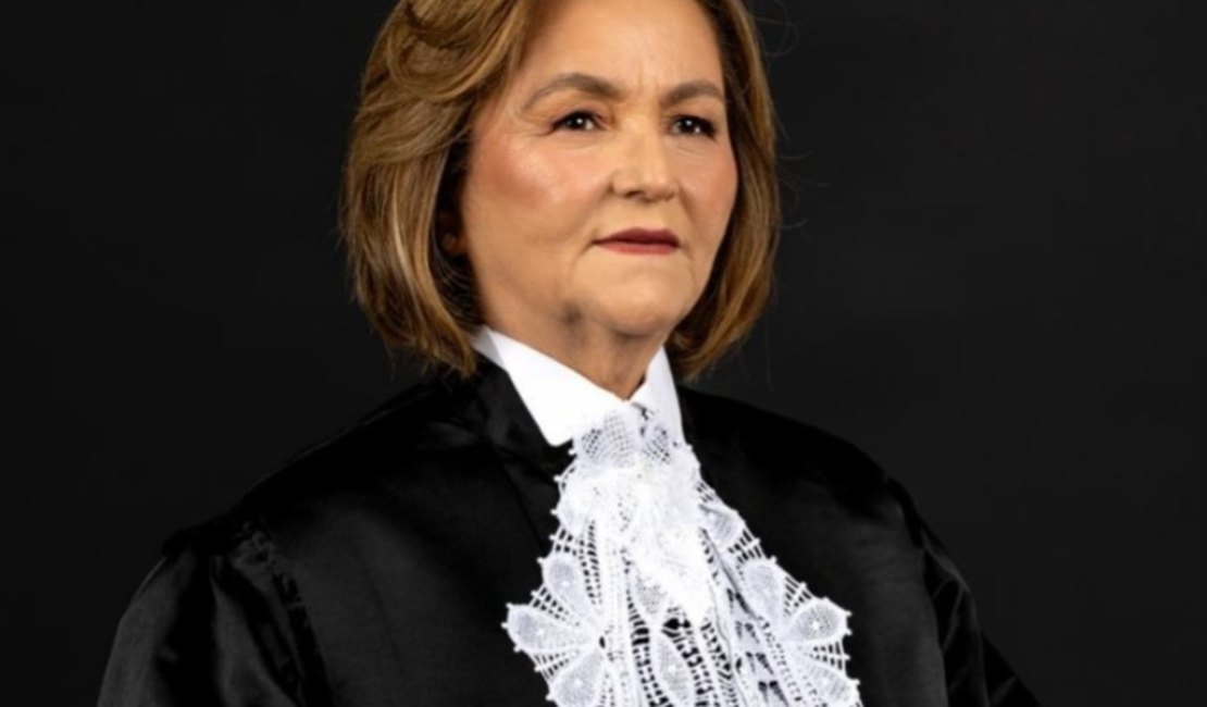 Ministra Marluce Caldas é homenageada com nome em comenda pela ABMCJ-AL