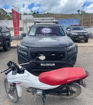 Motocicleta roubada é recuperada na Aldeia Wassu Cocal em Joaquim  Gomes