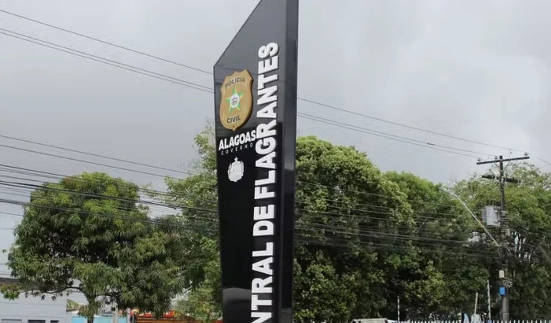 Traficante é preso em flagrante em Maceió com drogas e revólver na Grota do Arroz