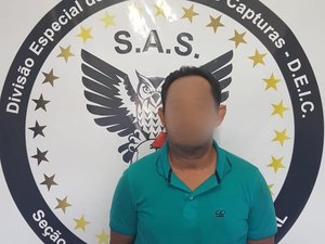 Acusado de planejar e sequestrar esposa se apresenta à polícia