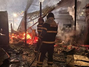 Incêndio atinge cinco barracas no mercado público de São Miguel dos Campos