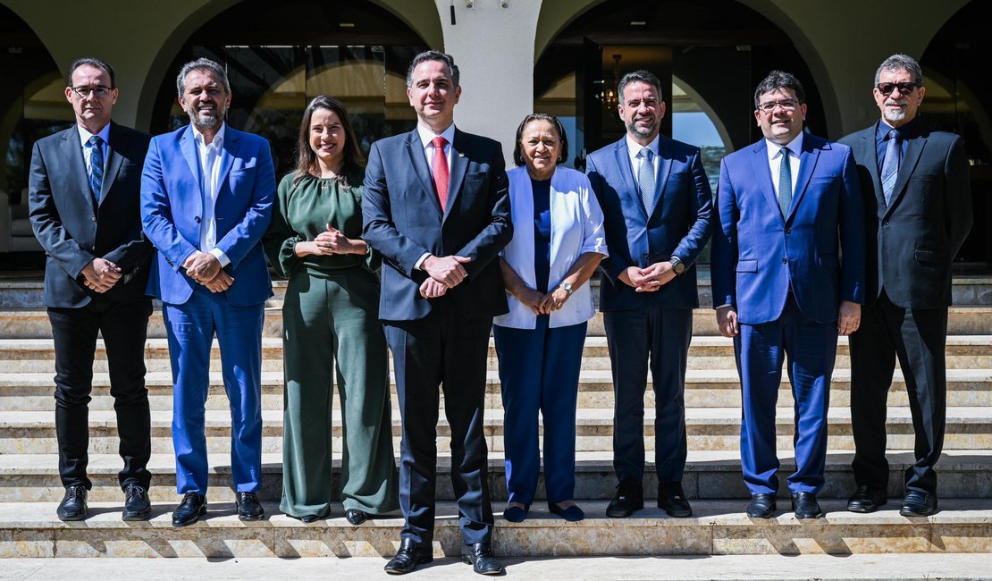 Governador se reúne com presidente do Senado para discussão sobre renegociação de dívidas