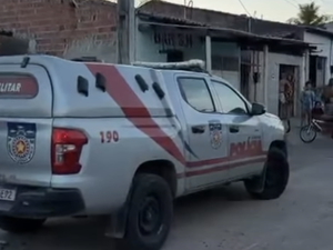 Homem é assassinado com golpes de arma branca durante discussão em Delmiro Gouveia