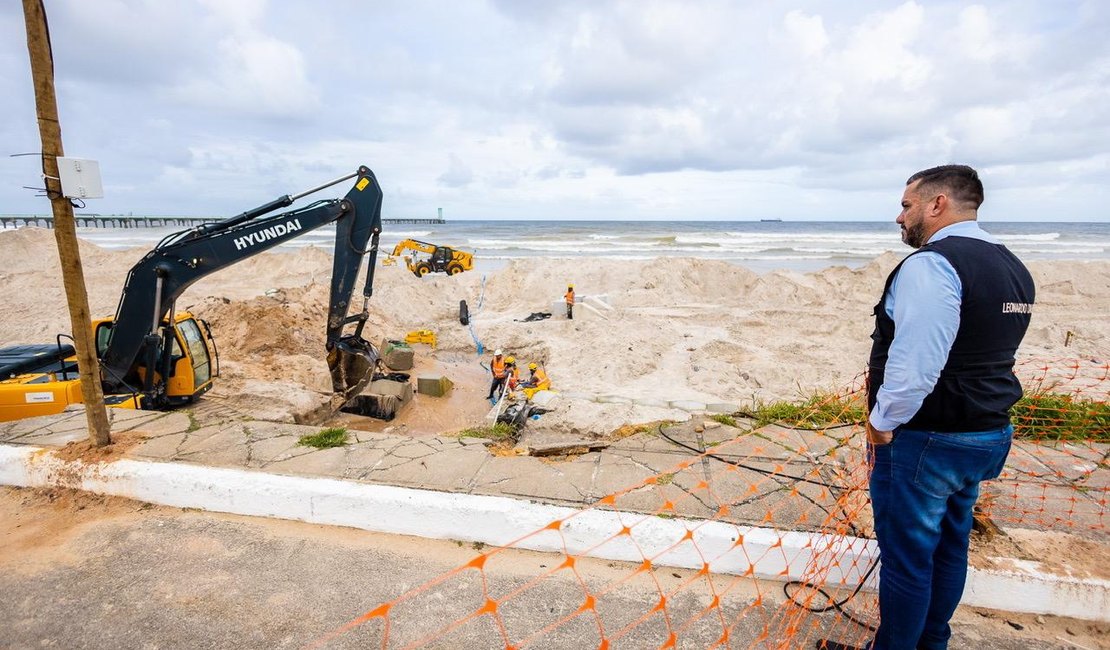 Prefeitura atende solicitação de Leonardo Dias para obras de contenções, na orla de Maceió