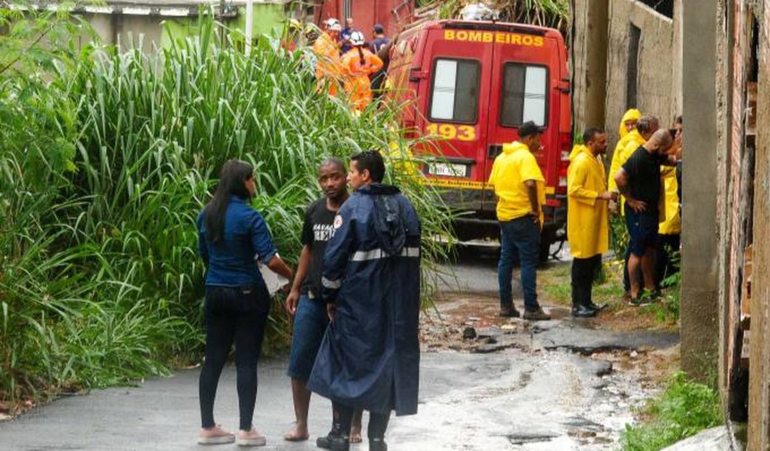 Chuvas em Minas e no Espírito Santo já mataram 23 pessoas