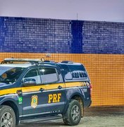 PRF encontra carga sem nota e apreende nove mil tijolos em Rio Largo