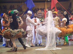 Dona Ciça sagra-se bicampeã do concurso de estilizadas com obra adaptada de Ariano Suassuna