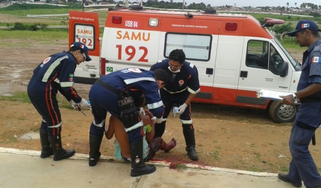 Pescador é atingido com vários golpes de faca no Lago da Perucaba, em Arapiraca