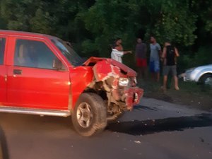 Colisão entre carro e moto resulta em três vítimas em Matriz de Camaragibe