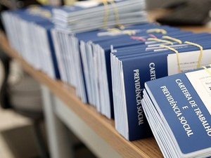 Indicador de Desemprego sobe 1% e atinge 100 pontos, diz FGV