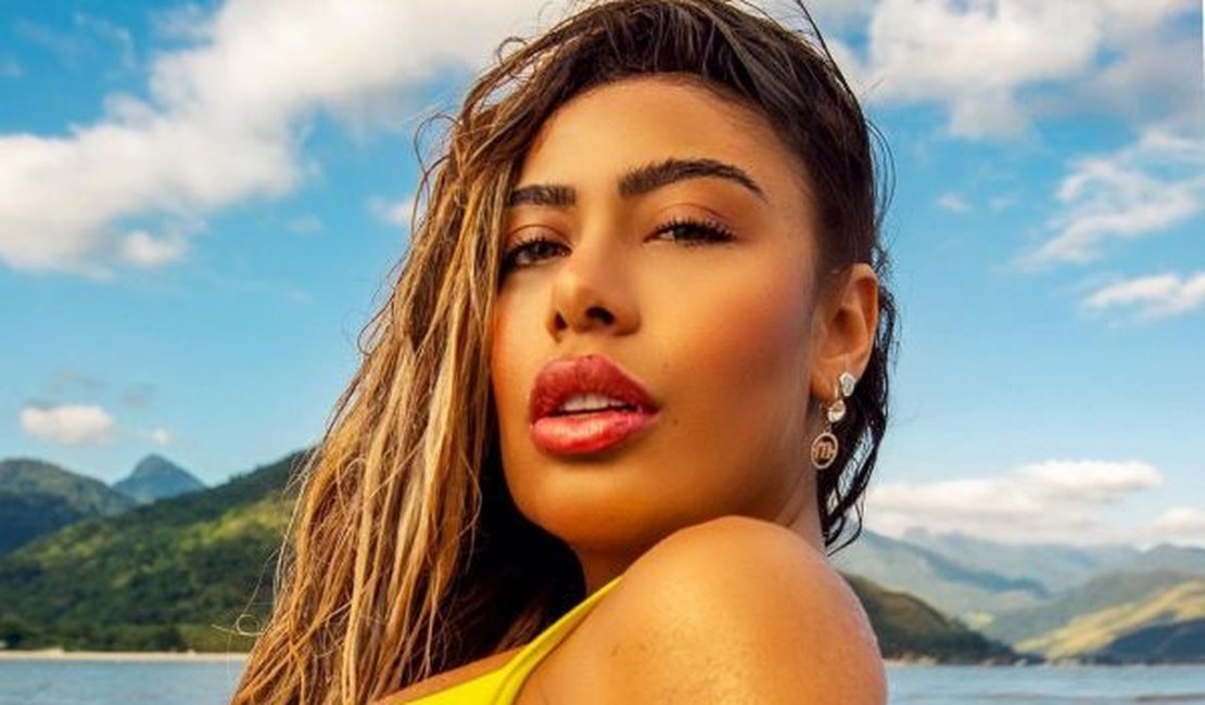 Rafaella Santos, irmã de Neymar, encanta web com clique de biquíni