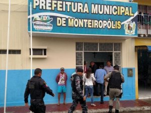 Secretaria de Monteirópolis tem energia 'cortada'