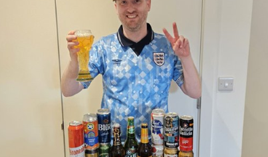 Torcedor inglês reúne uma cerveja de cada país da Copa, totalizando 48